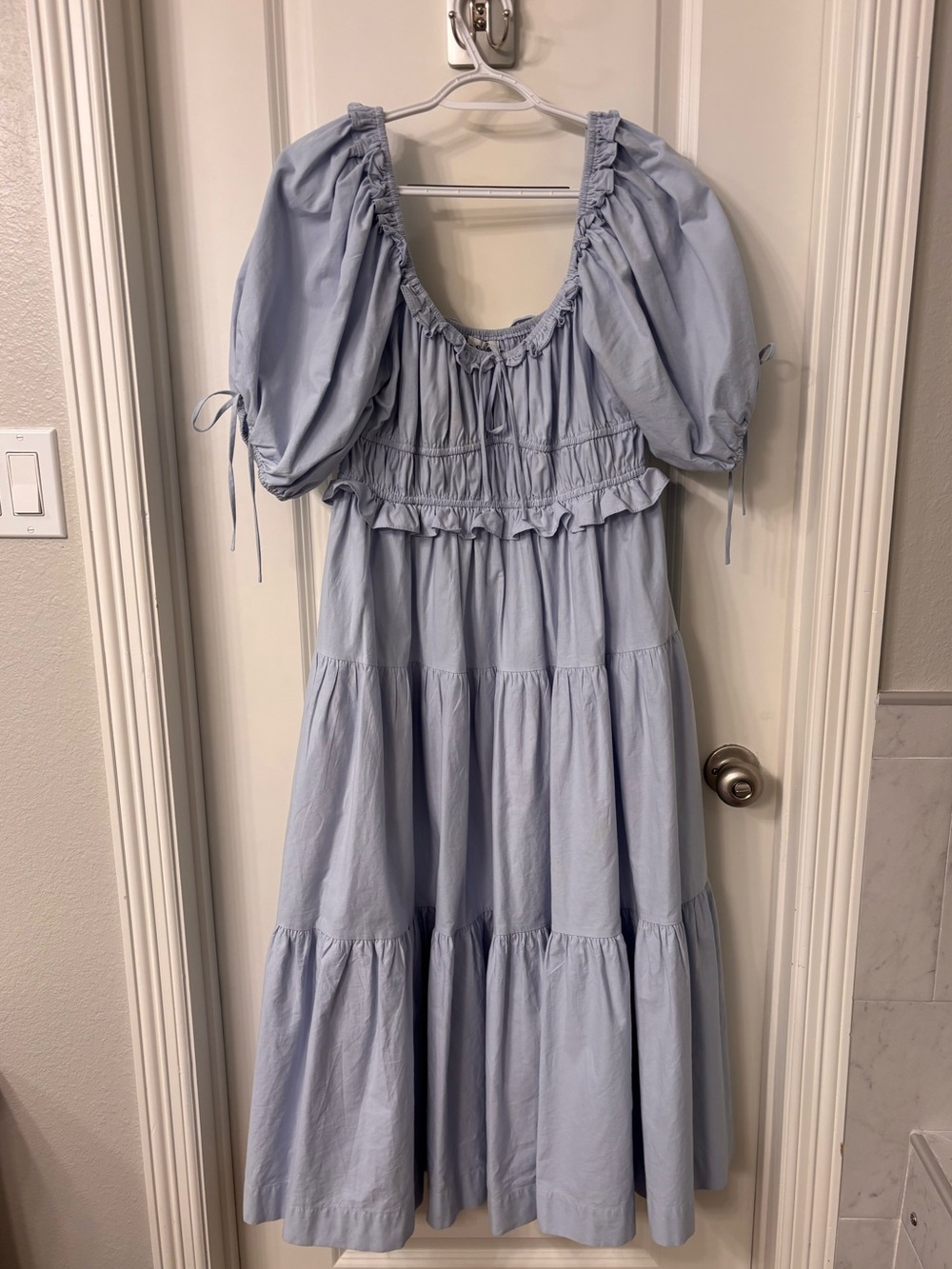 En Saison Light Blue Puff-Sleeve Dress